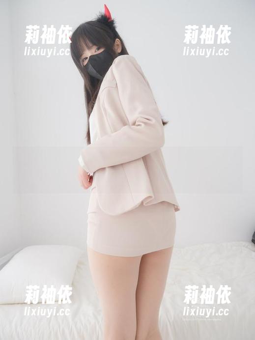 紧急企划 - 红裙和奶昔的秘密：高清图册带你探寻