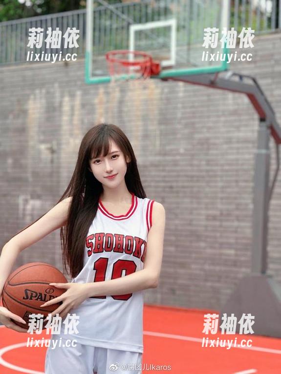探索无圣光的少女前线，看看腐团儿Ikaros的套图能挑起多少隐秘的心跳！