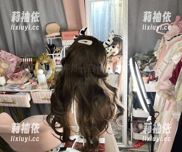 你见过浴缸里的芊川一笑MNK吗？原图如梦，图集如诗！