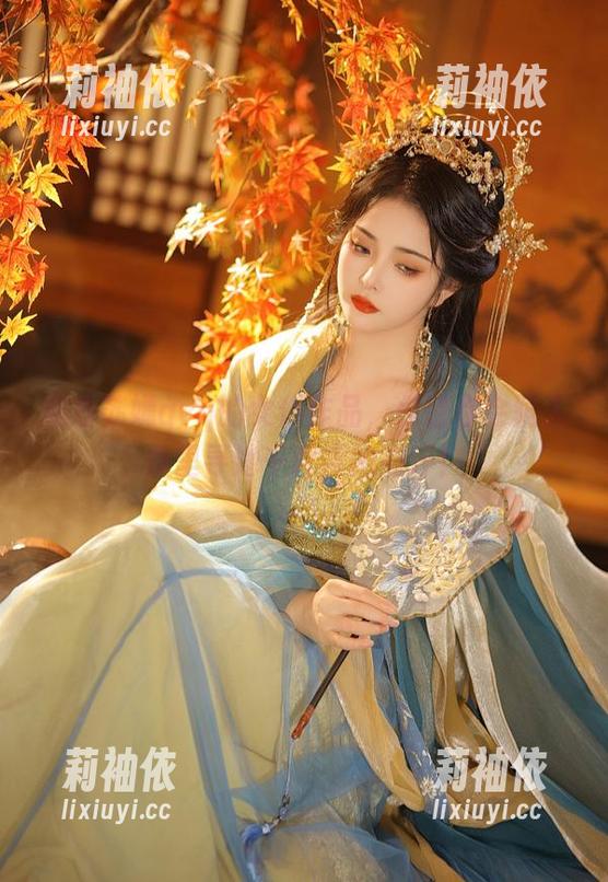 观看苏嫣qvq的女仆作品，保证你会陷入众里寻她千百度的循环！