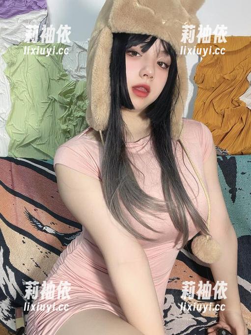 微密圈 - 葱油饼er黑白女仆吊带：看这些‘可爱的家政’，忍不住想拍一拍？