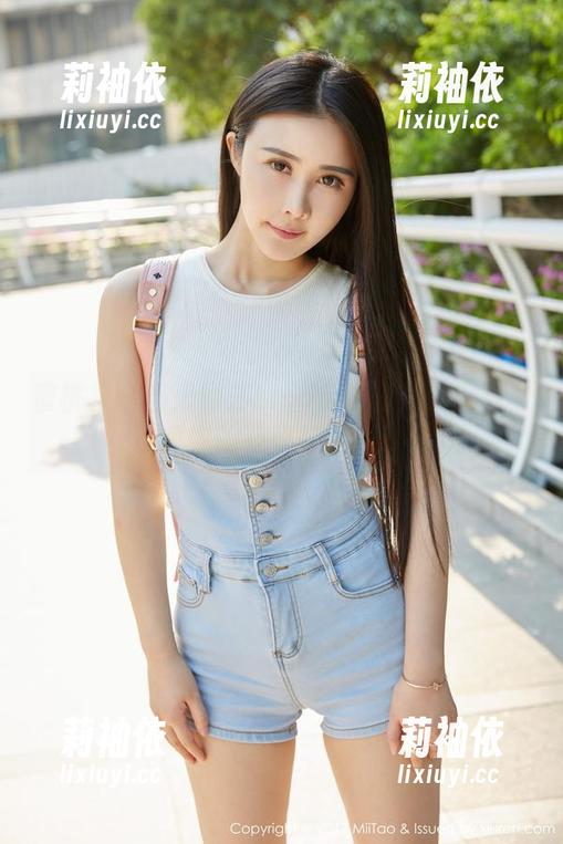 蜜桃社 - 当爱丽莎Lisa遇上透明：定制写真中的隐秘与畅快！