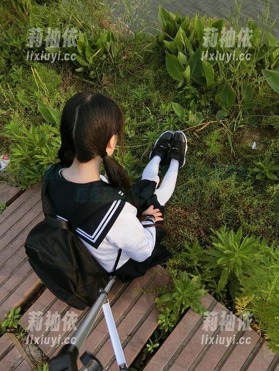 西尔酱的民国元气少女合集：不止是照片，还是独特的灵魂共鸣。