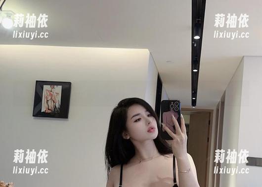 微密圈 - 被阿色的半腿红丝吸引，无圣光和套图双重轰炸！