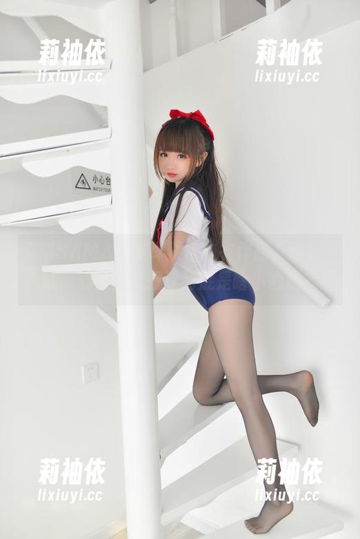 雪琪SAMA的猫耳紫色内衣作品，点击下载，心里默默想这到底是啥小心思？