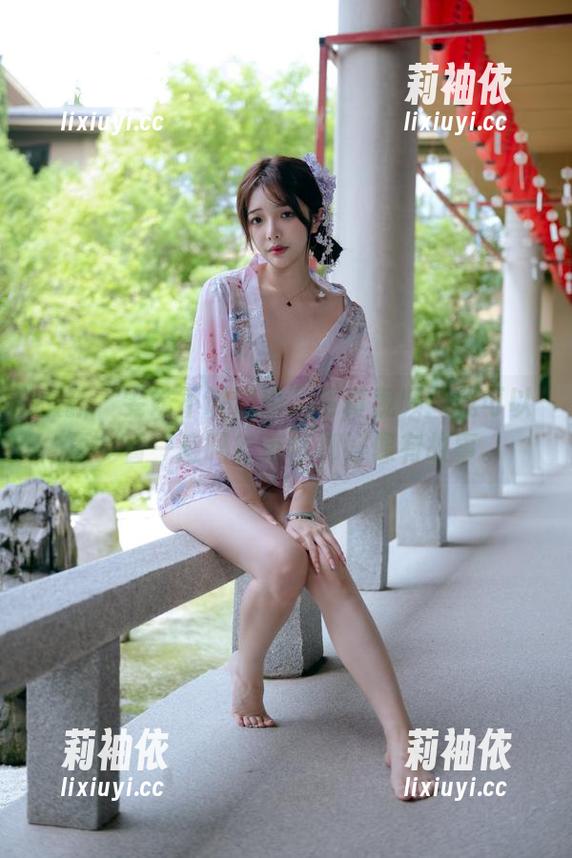 最新“雯妹不讲道理”写真视频：我可以再多看一遍吗？每帧都好像有故事。